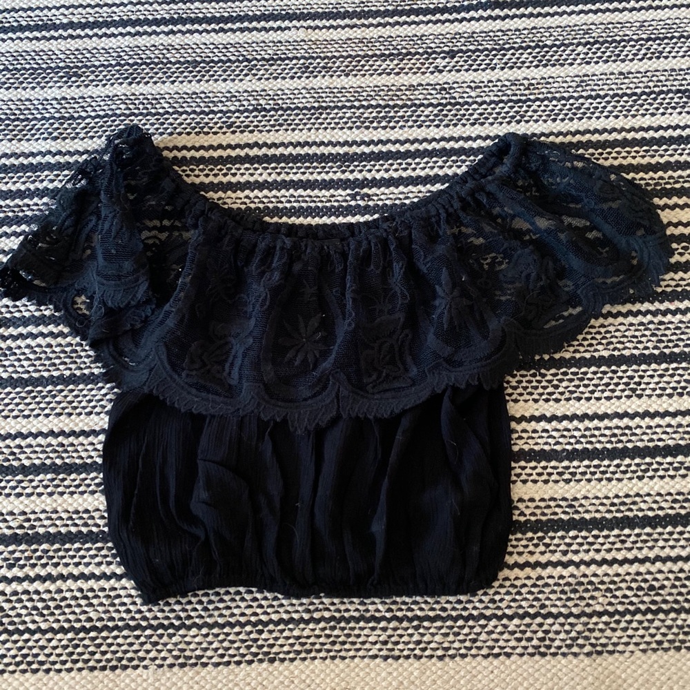 Lace crop off the shoulders top